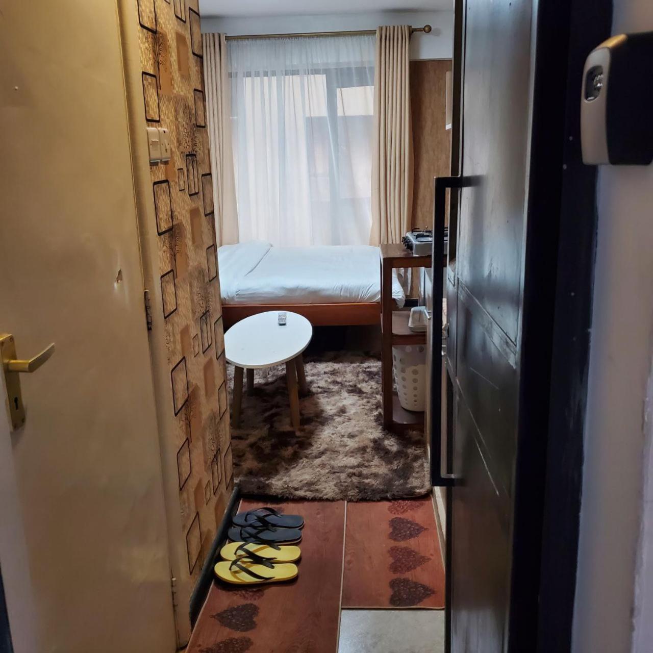 شقة Lovely & Cozy Compact Studio Near Airport With Rooftop View نيروبي المظهر الخارجي الصورة