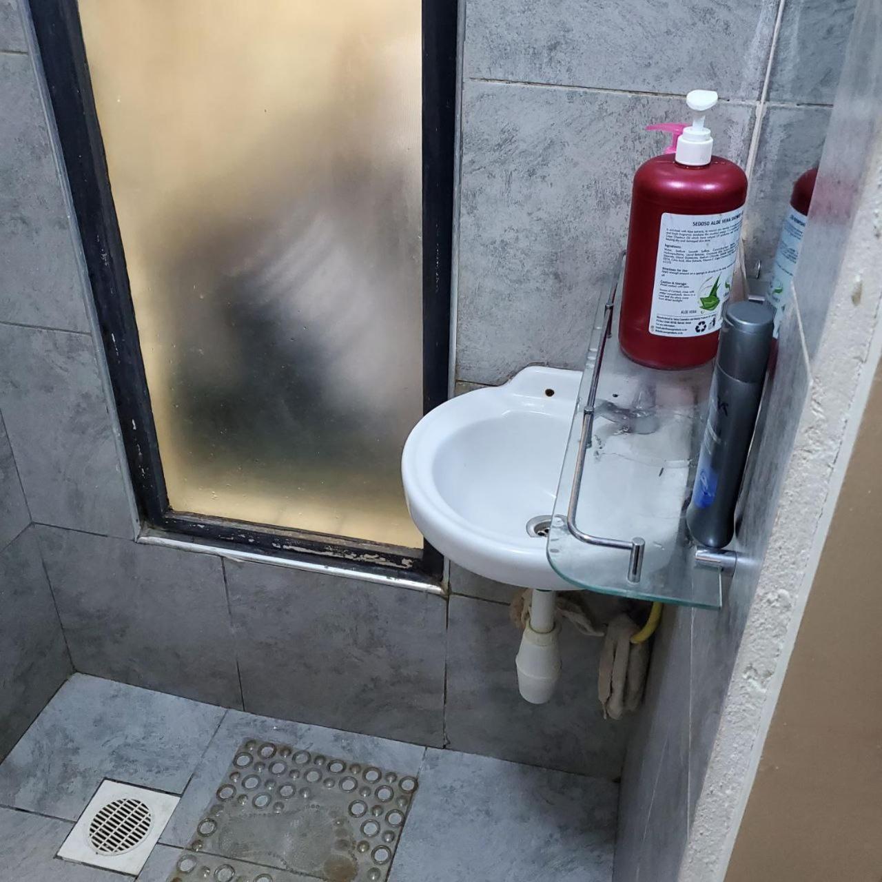 شقة Lovely & Cozy Compact Studio Near Airport With Rooftop View نيروبي المظهر الخارجي الصورة