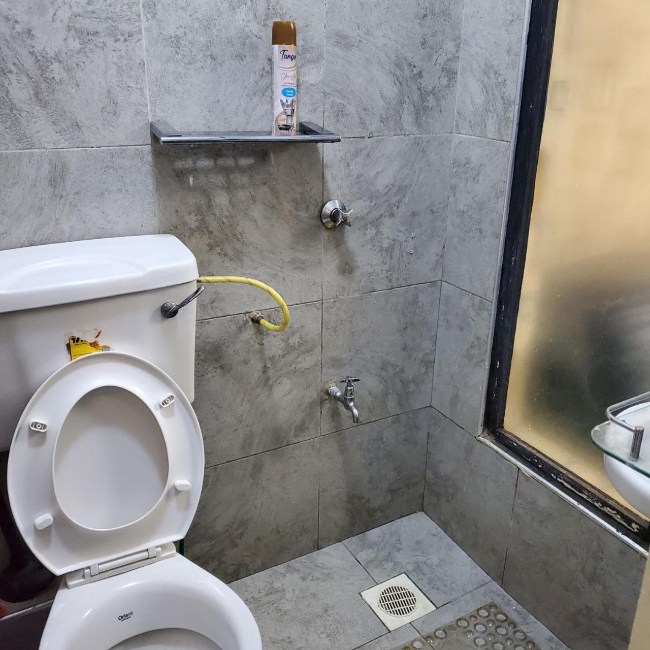 شقة Lovely & Cozy Compact Studio Near Airport With Rooftop View نيروبي المظهر الخارجي الصورة